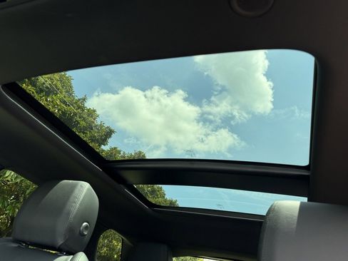 Certified 2025 Land Rover Range Rover Evoque S image 29