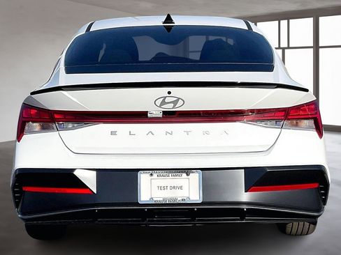 New 2026 Hyundai Elantra SEL Sport image 4