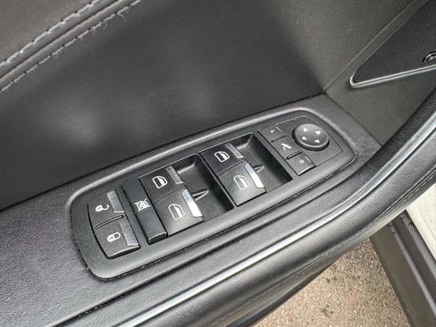 Used 2017 Maserati Levante w/ Luxury Package image 23