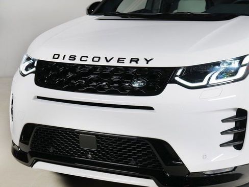 Used 2025 Land Rover Discovery Sport Dynamic SE image 27