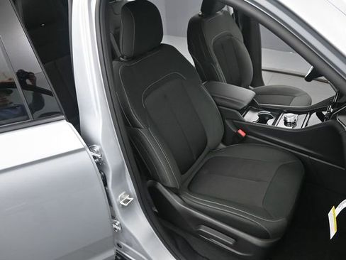 New 2026 Jeep Grand Cherokee L 4WD image 21