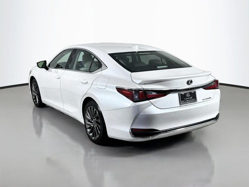 Certified 2024 Lexus ES 300h w/ Technology Package FWD image 7