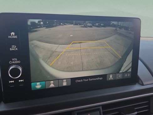 Used 2023 Honda Pilot Touring image 30