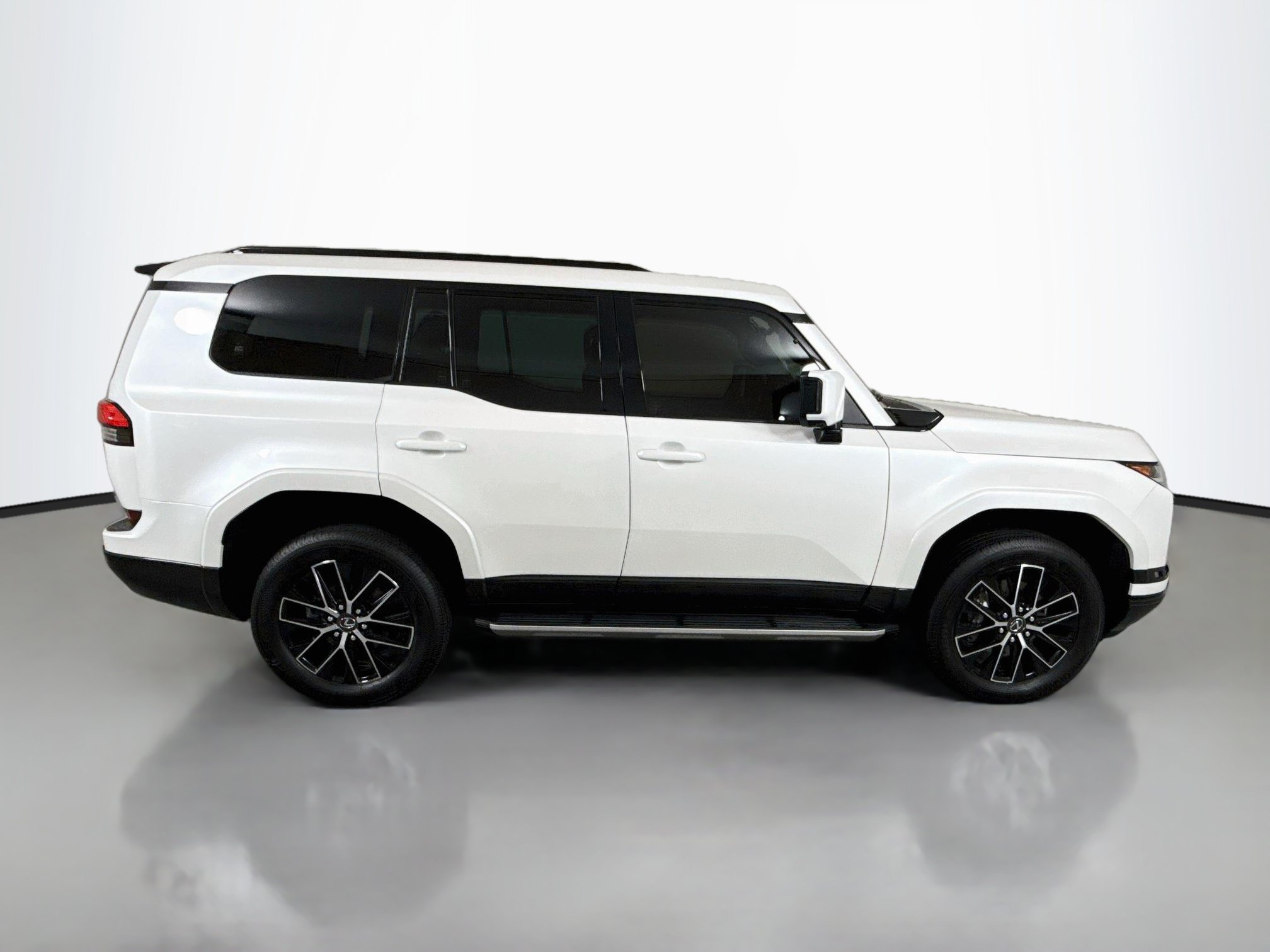 Certified 2024 Lexus GX 550 w/ Accessory Package (2T) AWD/4WD image 8