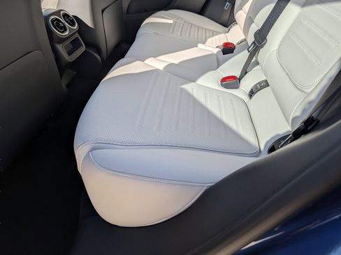 Used 2023 Mercedes-Benz GLC 300 w/ AMG Line image 23