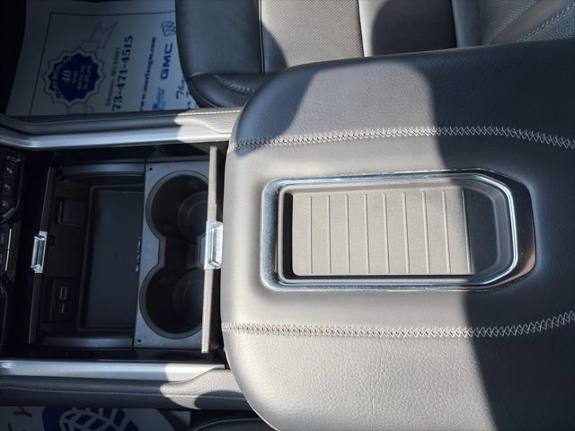 Used 2023 GMC Yukon XL Denali AWD/4WD image 24
