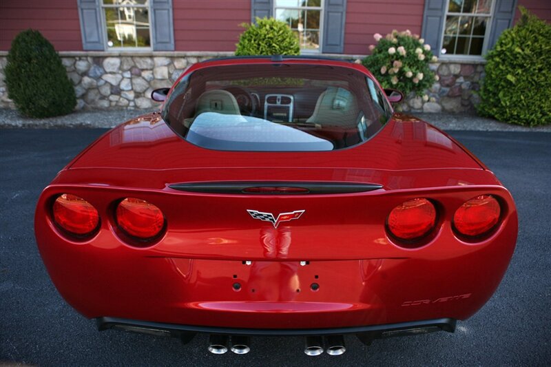 Used 2005 Chevrolet Corvette Coupe w/ Preferred Equipment Group RWD image 13