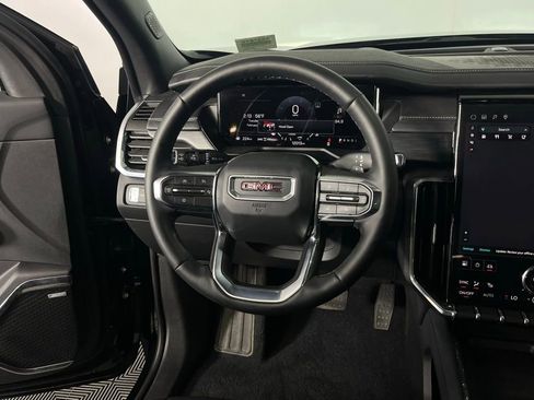 Used 2025 GMC Acadia Elevation w/ Elevation Premium Package image 15