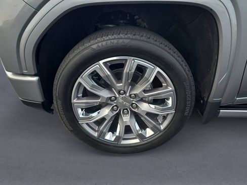 Used 2025 GMC Sierra 1500 Denali w/ Denali Reserve Package AWD/4WD image 9