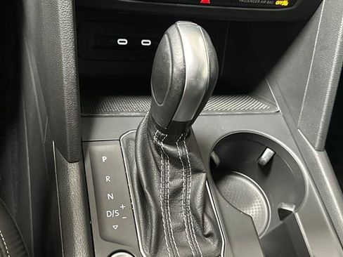 Certified 2023 Volkswagen Atlas Cross Sport SE FWD image 26