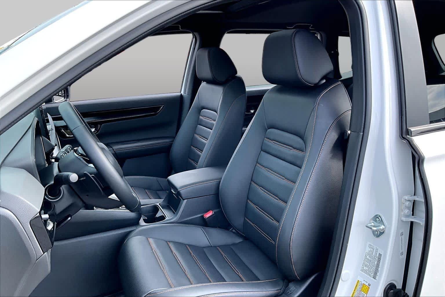 Used 2026 Honda CR-V Sport Touring image 8