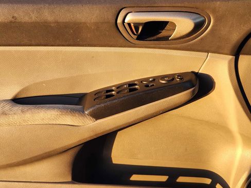 Used 2010 Honda Civic LX image 23