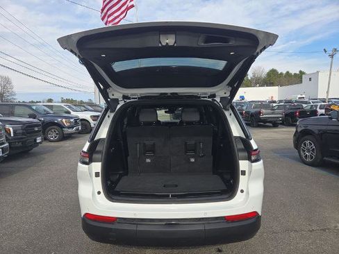 Used 2024 Jeep Grand Cherokee L Limited w/ Black Appearance Package image 3