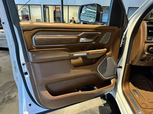 Used 2021 RAM 1500 Limited image 9