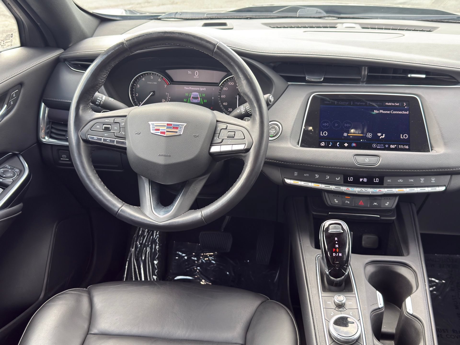 Used 2023 Cadillac XT4 Luxury w/ Cold Weather Package FWD image 26