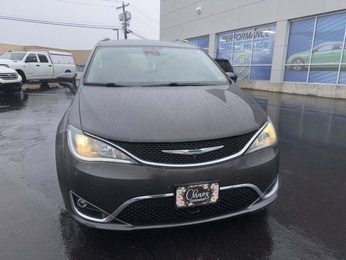 Used 2017 Chrysler Pacifica Touring-L Plus w/ Advanced Safetytec Group image 39