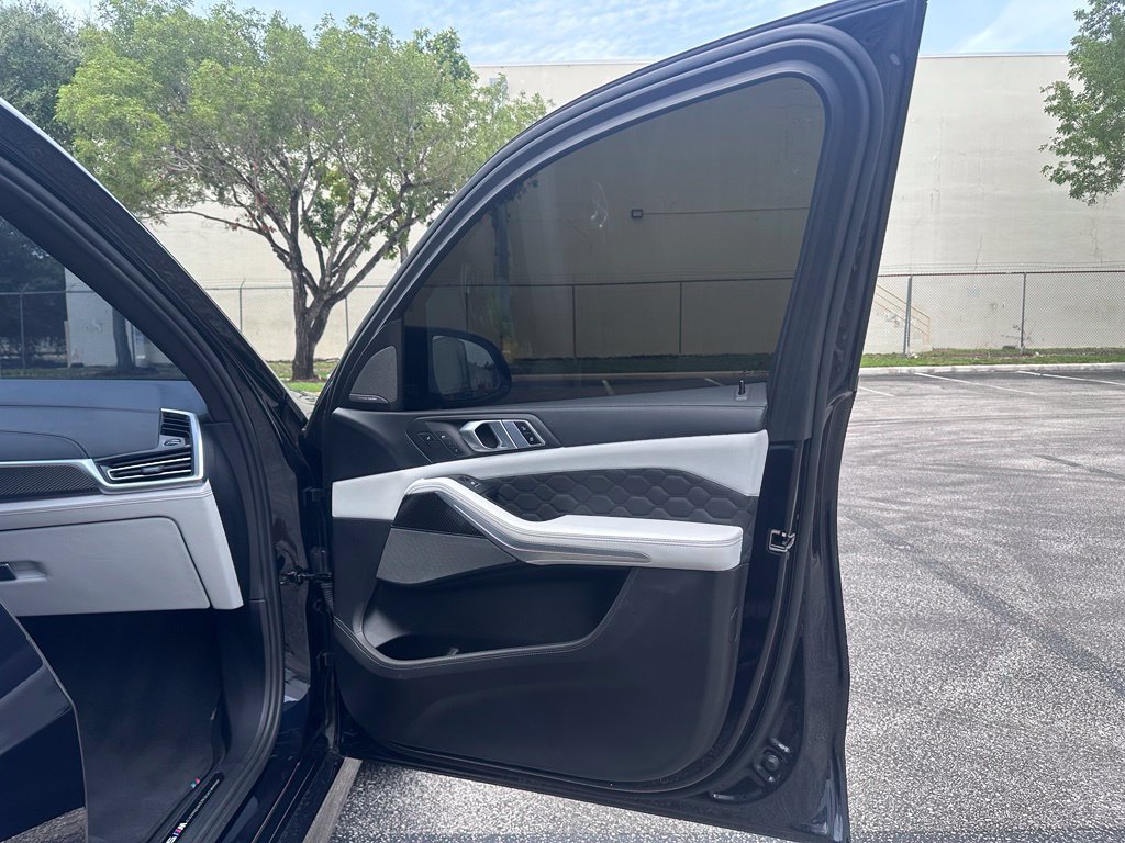 Used 2022 BMW X5 M w/ Competition Package 2 AWD/4WD image 60