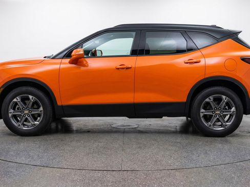 Used 2025 Chevrolet Blazer LT FWD image 5