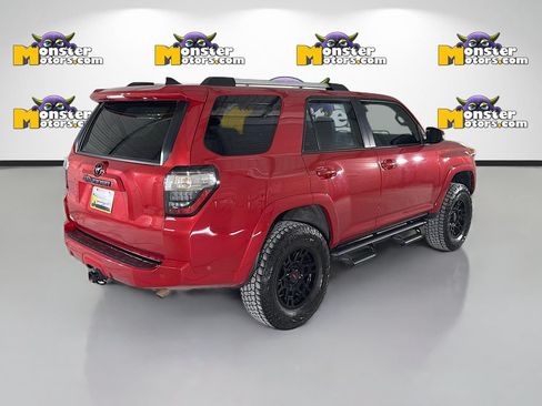 Used 2022 Toyota 4Runner SR5 Premium w/ Moonroof Package AWD/4WD image 5