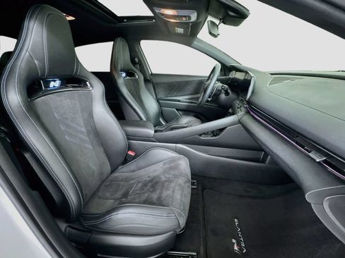 Used 2022 Hyundai Elantra N FWD image 30