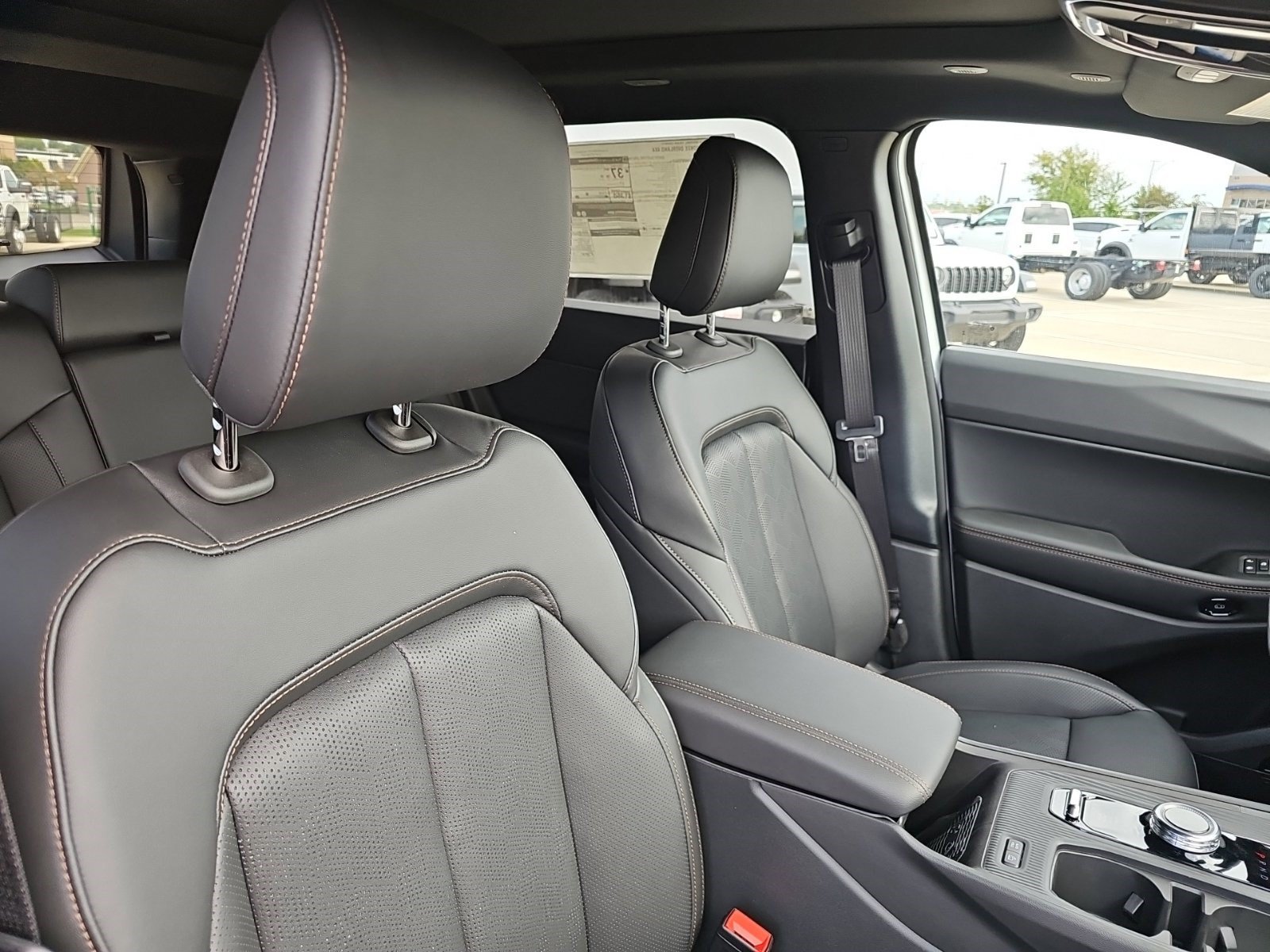 New 2026 Jeep Cherokee Overland w/ Advanced Pro Tech Group AWD/4WD image 11