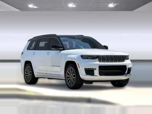 Used 2025 Jeep Grand Cherokee L Summit AWD/4WD image 7