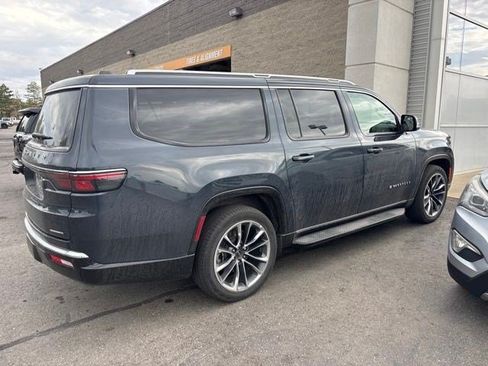 Used 2024 Jeep Wagoneer L Series II w/ Premium Group I AWD/4WD image 2