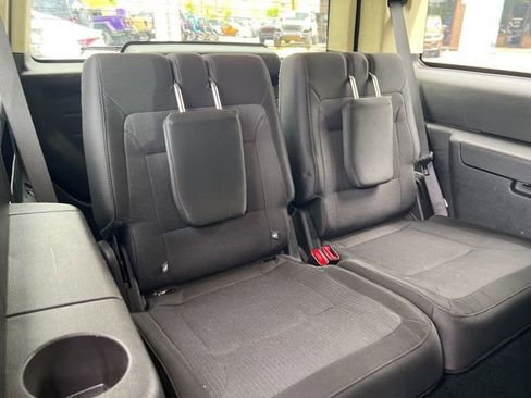 Used 2019 Ford Flex SE FWD image 26