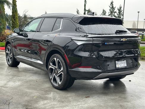 New 2026 Chevrolet Equinox EV LT image 3