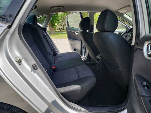 Used 2019 Nissan Sentra SV image 27