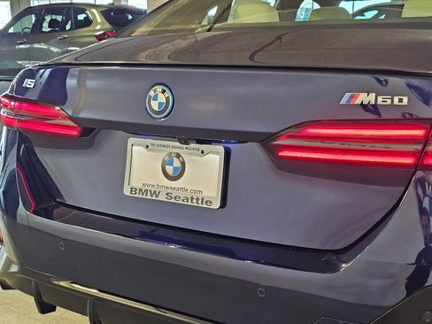 New 2026 BMW i5 M60 w/ Executive Package AWD/4WD image 7