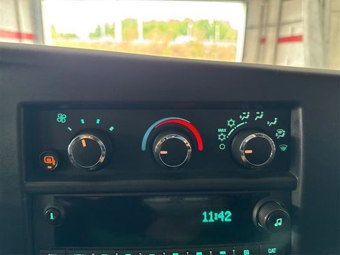 Used 2025 GMC Savana 2500 w/ Driver Convenience Package RWD image 32
