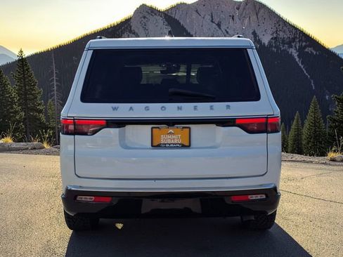 Used 2024 Jeep Wagoneer L 4WD image 6
