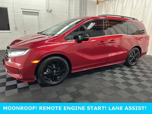 Used 2023 Honda Odyssey Sport image 1