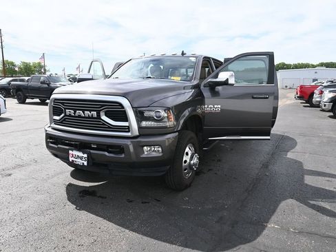 Used 2018 RAM 3500 Laramie Longhorn AWD/4WD image 39