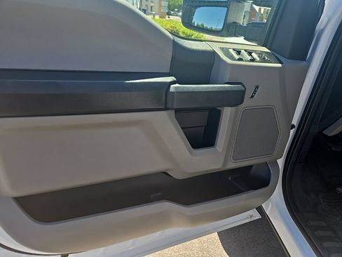 Used 2022 Ford F250 XL w/ Power Equipment Group AWD/4WD image 9