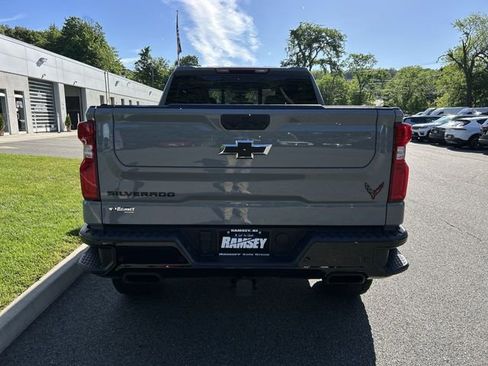 Used 2024 Chevrolet Silverado 1500 LT Trail Boss w/ Convenience Package II AWD/4WD image 7