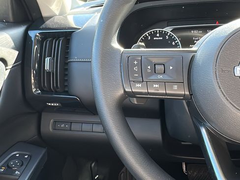 Certified 2023 Nissan Pathfinder S image 13