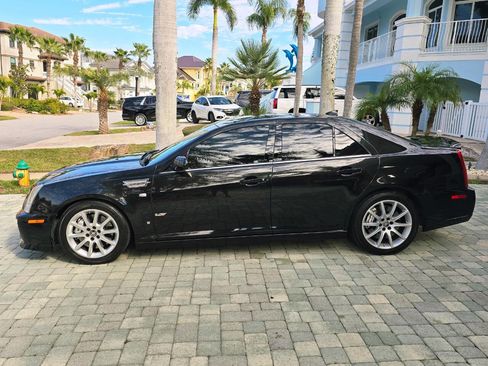 Used 2009 Cadillac STS V image 32