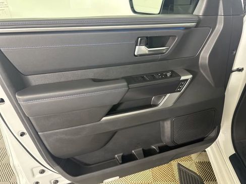 Used 2024 Toyota Sequoia Platinum AWD/4WD image 10