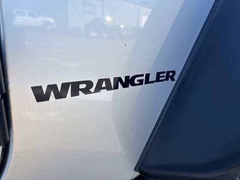 Used 2008 Jeep Wrangler Rubicon w/ PWR Convenience Group image 32