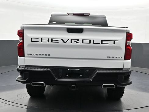 Used 2024 Chevrolet Silverado 1500 Custom Trail Boss AWD/4WD image 4