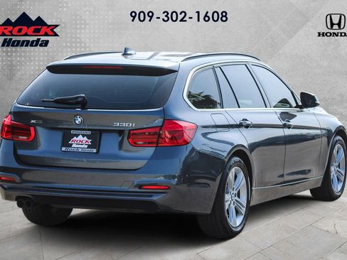 Used 2018 BMW 330i xDrive Wagon image 4
