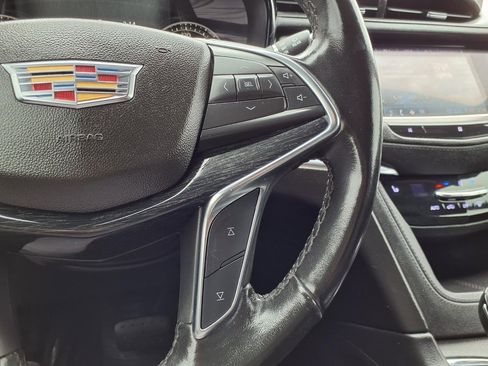 Used 2020 Cadillac XT5 Premium Luxury FWD image 18