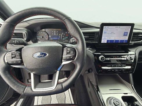 Used 2023 Ford Explorer ST-Line w/ Class IV Trailer Tow Package image 12