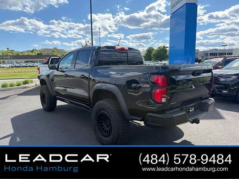 Used 2024 Chevrolet Colorado ZR2 w/ Technology Package AWD/4WD image 4