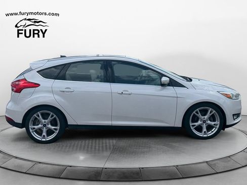 Used 2015 Ford Focus Titanium FWD image 2