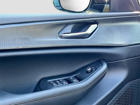 New 2025 Jeep Grand Cherokee L Altitude image 17