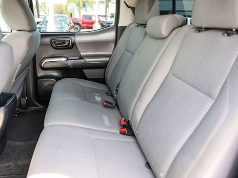 Used 2017 Toyota Tacoma SR5 w/ SR5 Appearance Package (SM) image 8