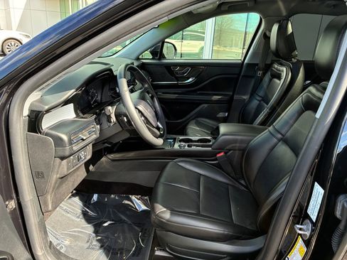 Used 2022 Lincoln Corsair AWD w/ Premium Package image 10